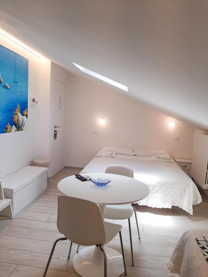 Mare Di Stelle Bed and Breakfast Sirolo Exteriör bild